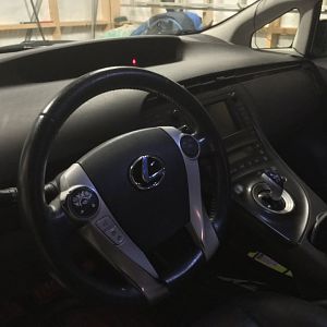Lexus steering wheel logo
