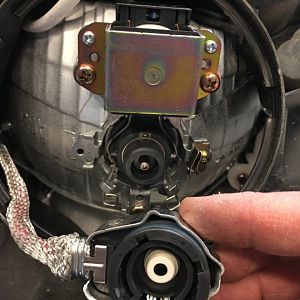 Driver side HID connection