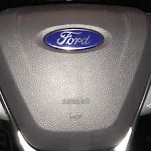 Fusion Energi - Steering Wheel - 500.JPG