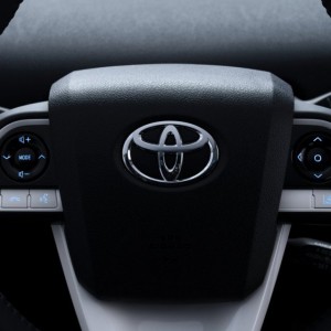 2016 Toyota Prius Press Photo 18