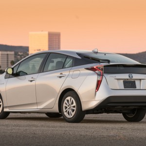 Prius-Two-08173960x720