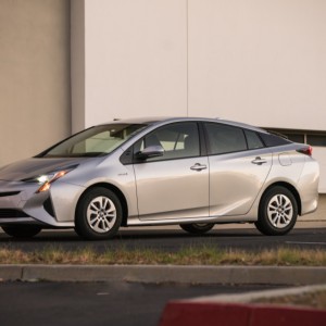 Prius-Two-08130960x720