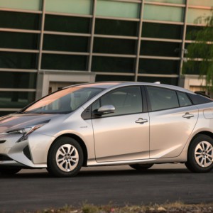 Prius-Two-08091960x720