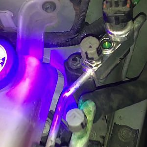 UV dye refrigerant leak test tracer line product - YouTube